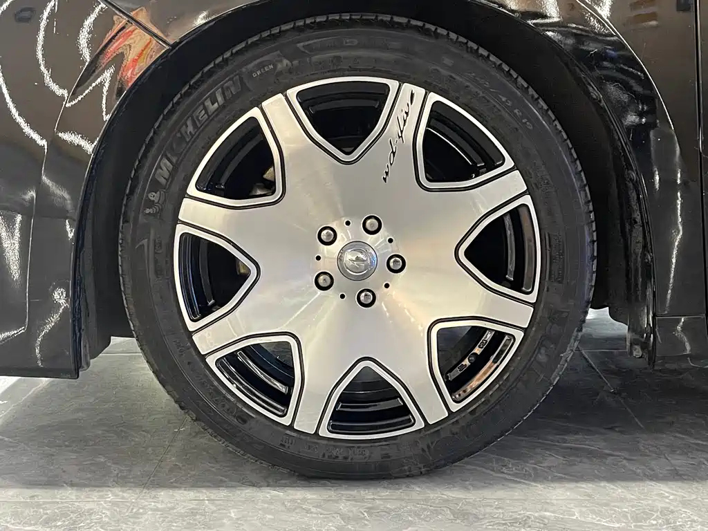 TOYOTA ALPHARD 2018