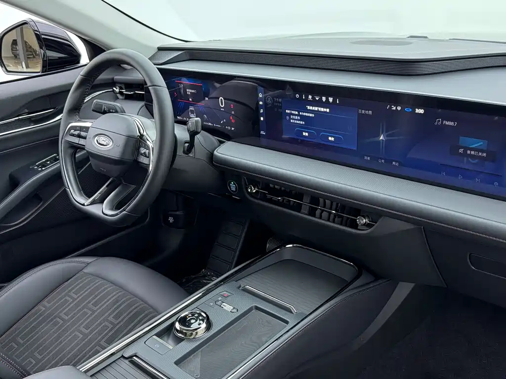 FORD MONDEO 2024
