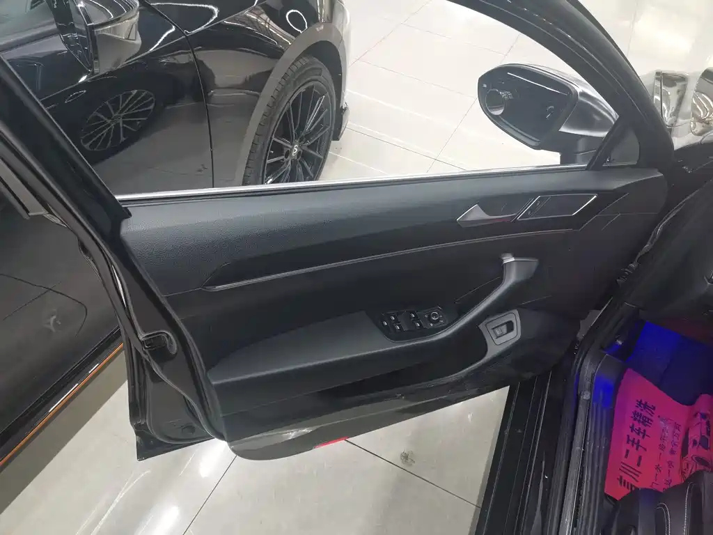 VOLKSWAGEN MAGOTAN 2021