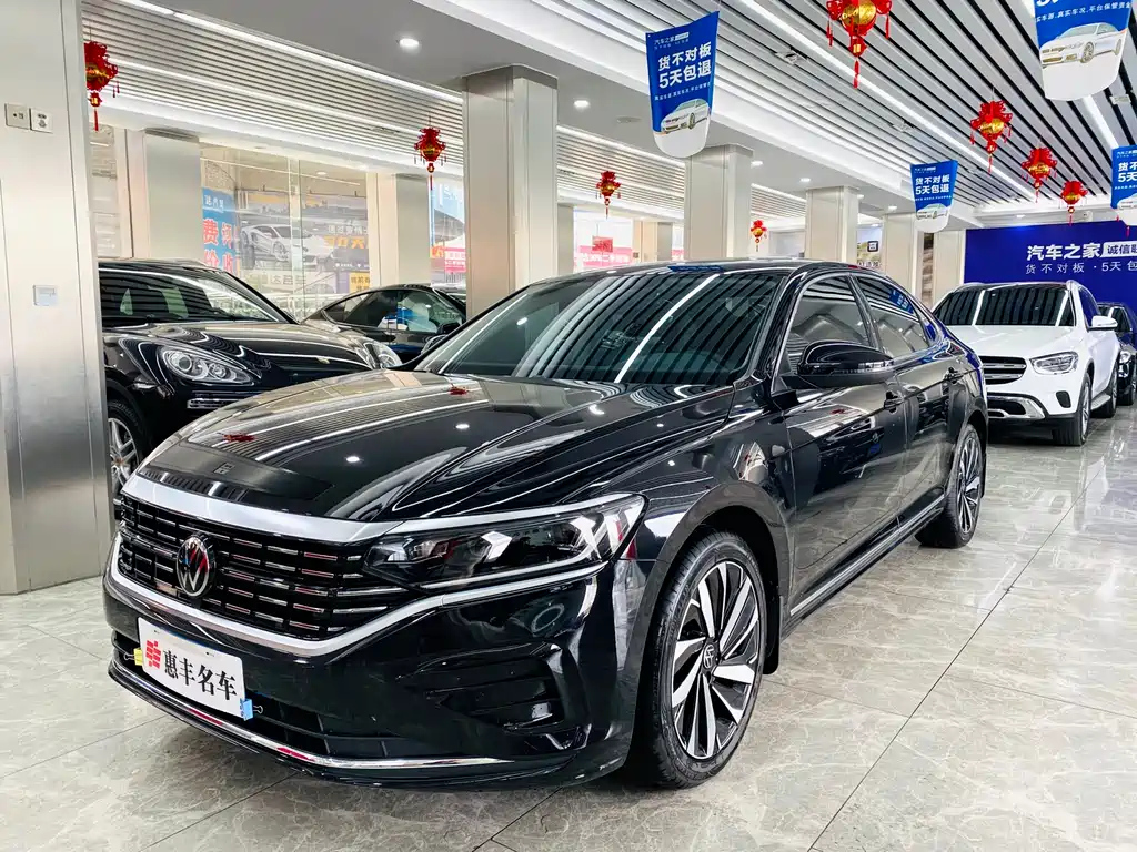 VOLKSWAGEN PASSAT 2022