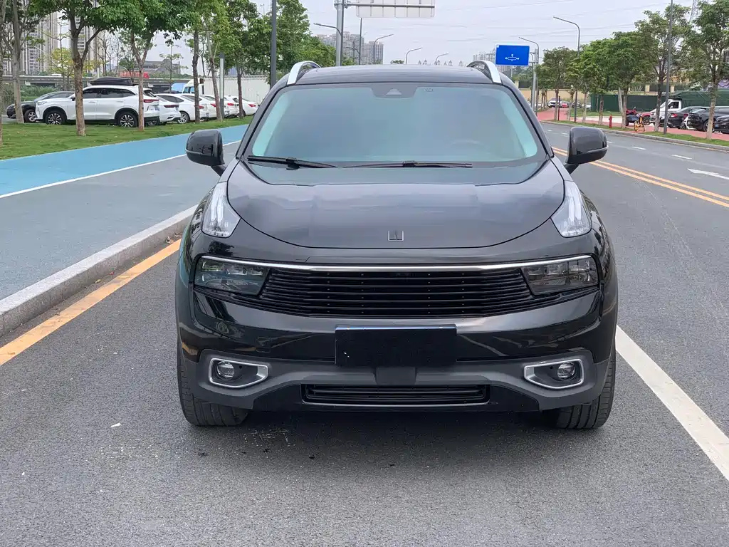 LYNK&CO 01 2018