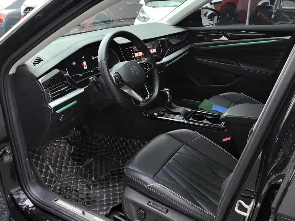 VOLKSWAGEN PASSAT 2022
