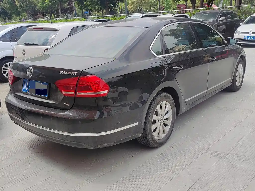 VOLKSWAGEN PASSAT 2014