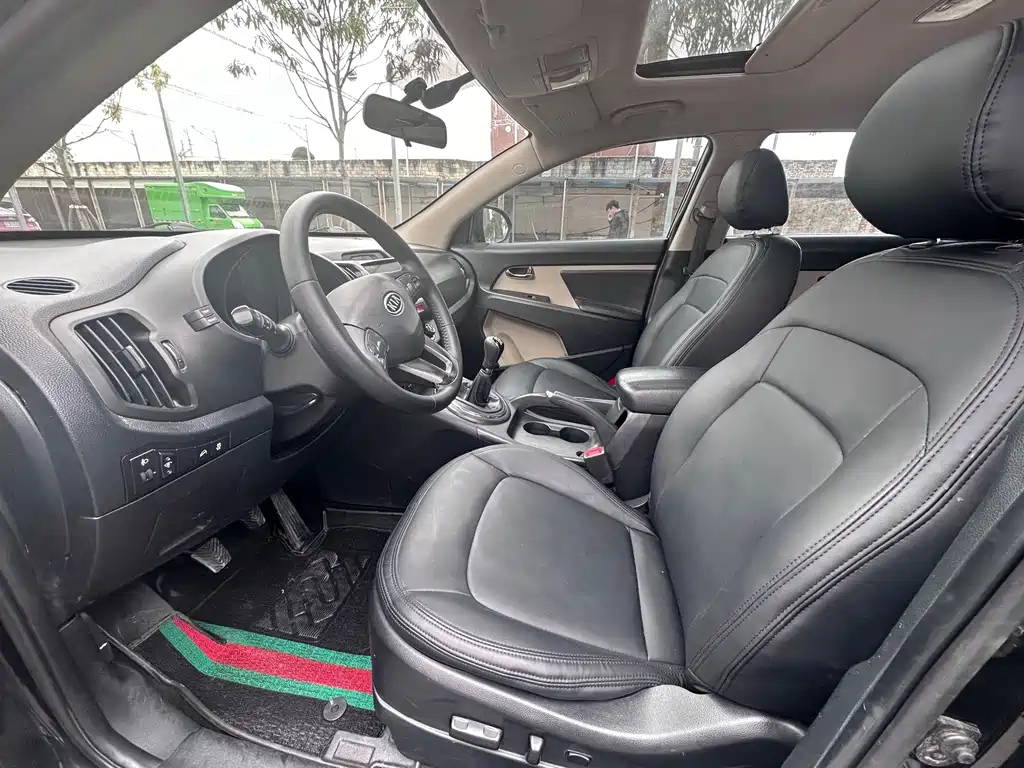 KIA SPORTAGE 2011