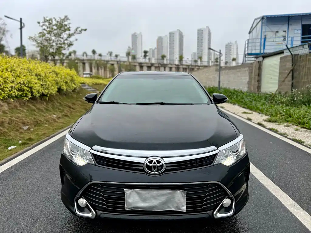 TOYOTA CAMRY 2017