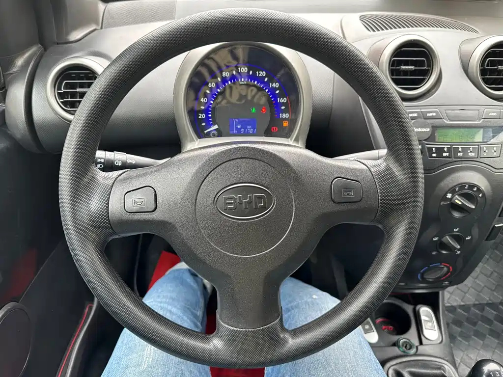 BYD F0 2013