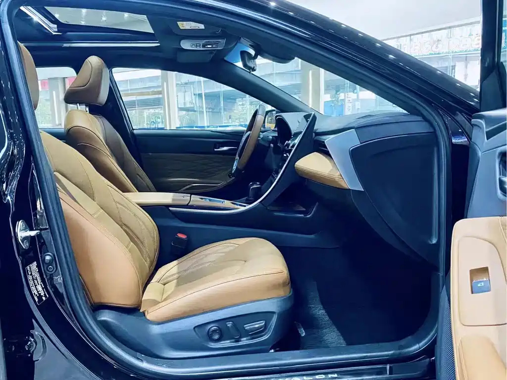 TOYOTA AVALON 2019