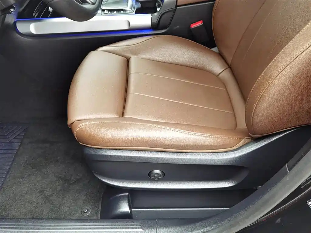 MERCEDES BENZ GLB 2021
