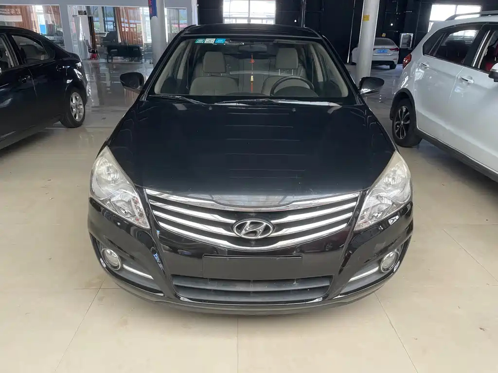 HYUNDAI CELESTA 2011