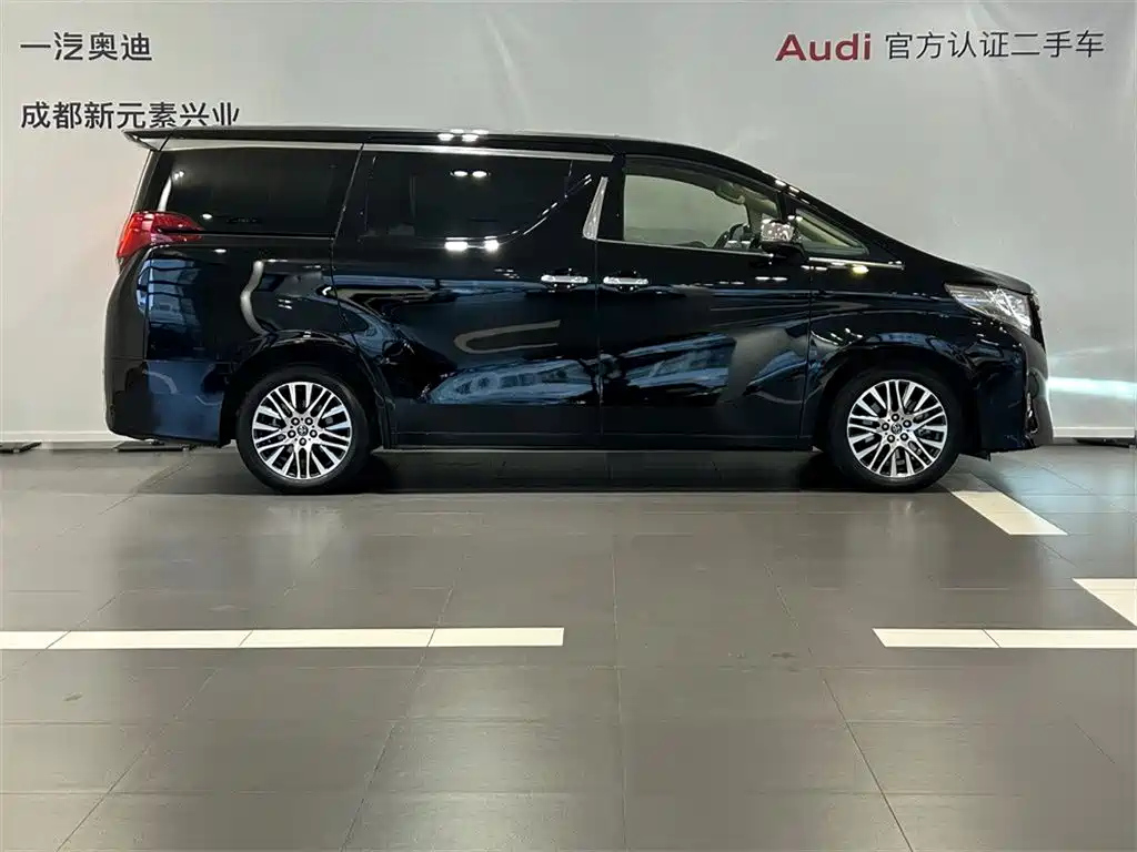 TOYOTA ALPHARD 2018