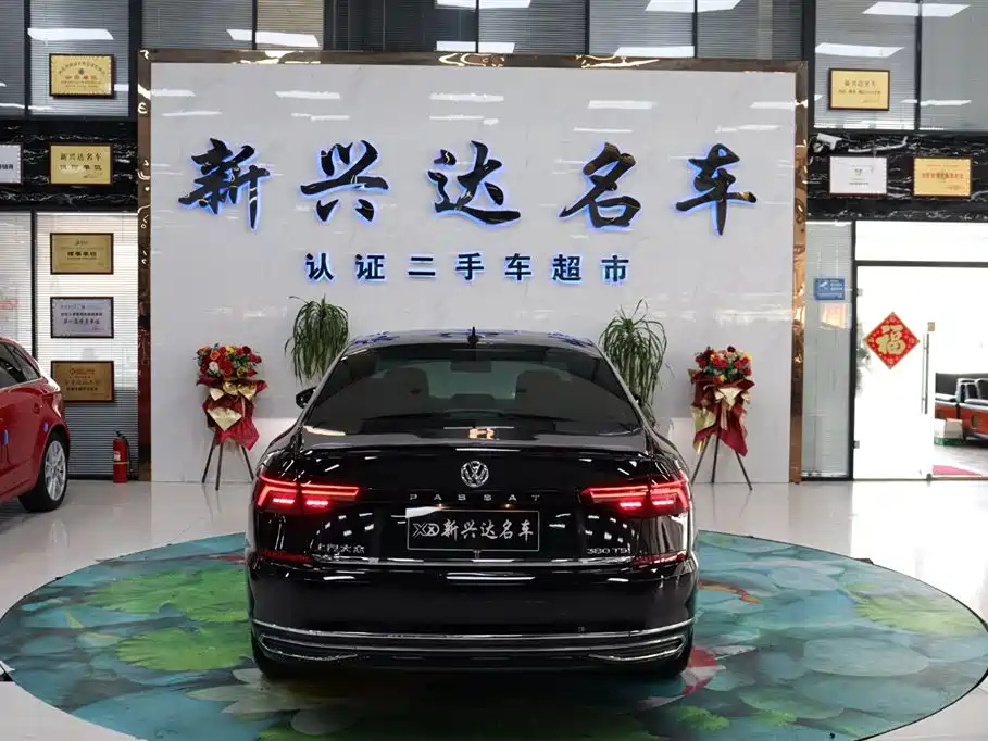 VOLKSWAGEN PASSAT 2020
