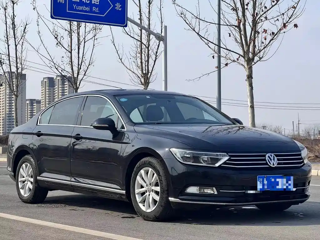 VOLKSWAGEN MAGOTAN 2020