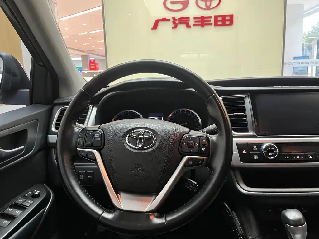 TOYOTA HIGHLANDER 2018