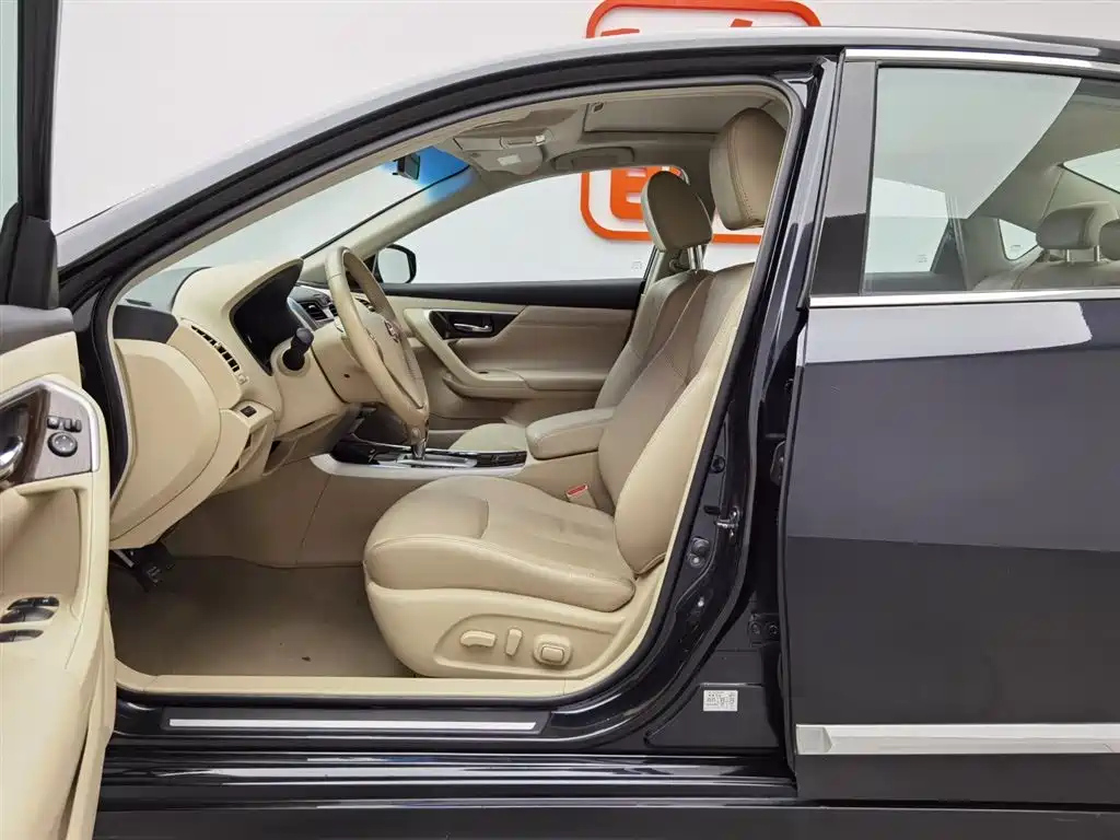 NISSAN TEANA 2014