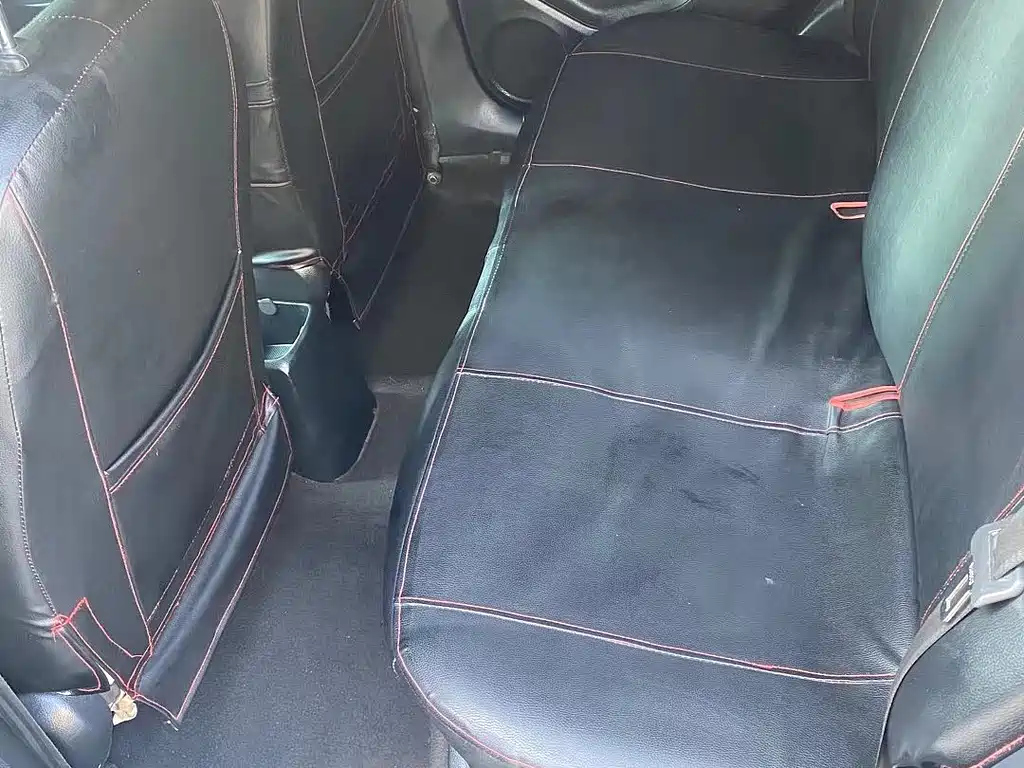 KIA K2 2011
