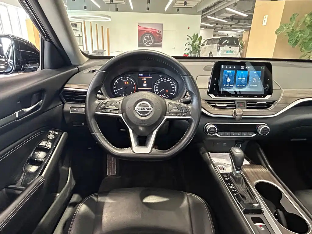 NISSAN TEANA 2021