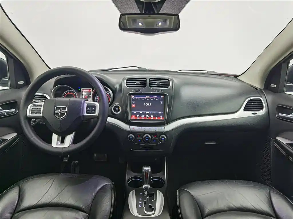 DODGE JCUV 2015