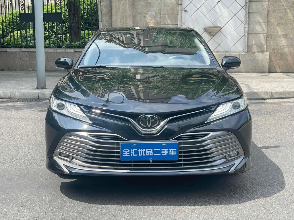 TOYOTA CAMRY 2020