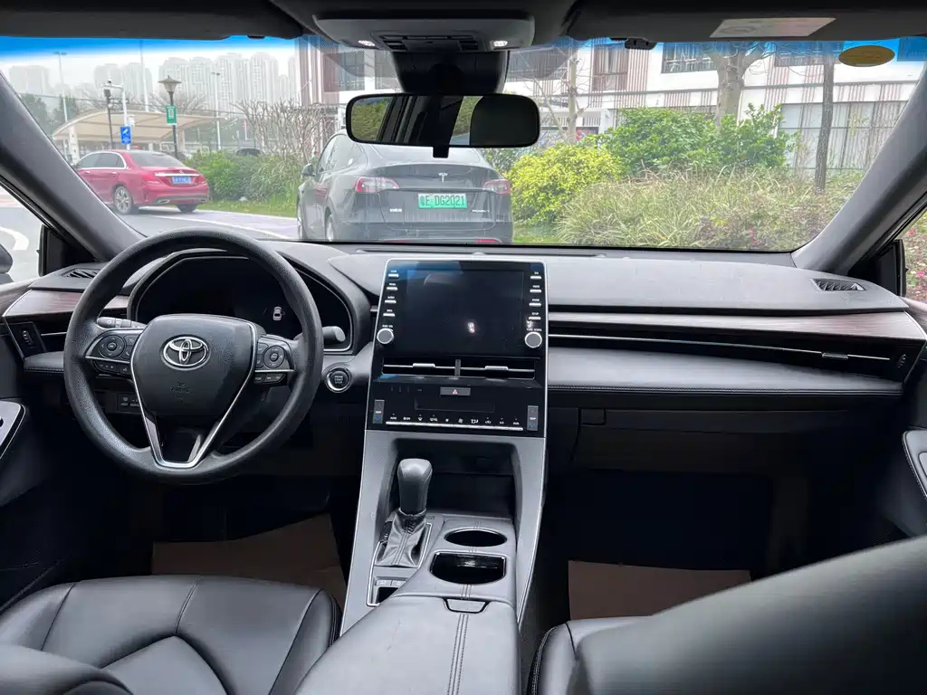 TOYOTA AVALON 2020