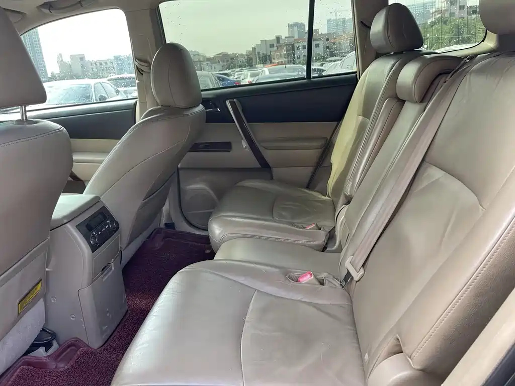 TOYOTA HIGHLANDER 2009