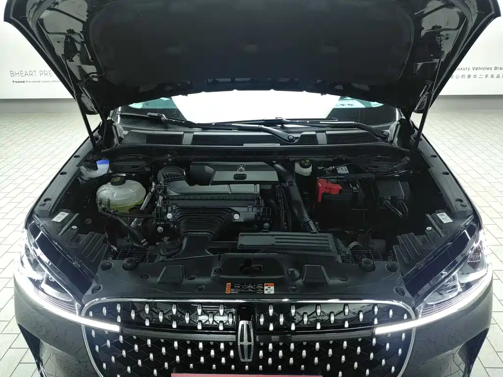 LINCOLN ADVENTURER 2023