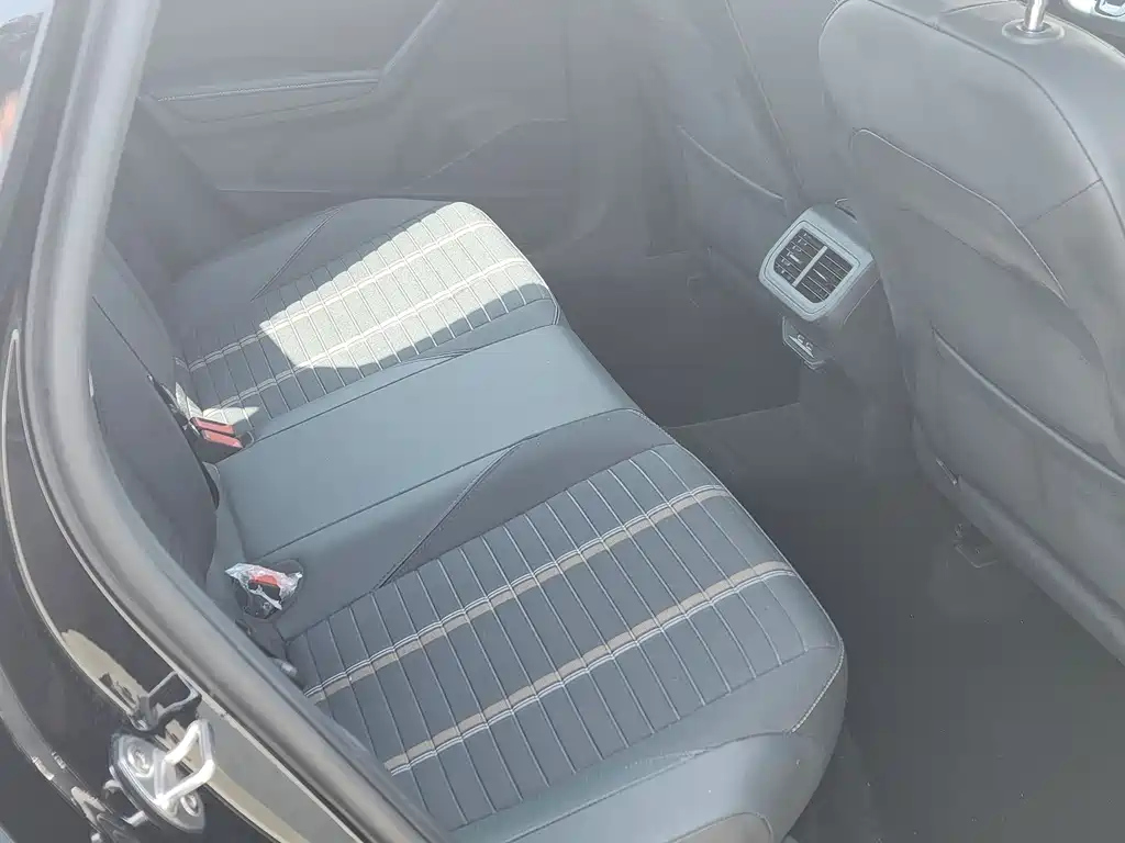 VOLKSWAGEN LAVIDA 2019