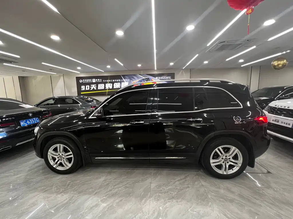 MERCEDES BENZ GLB 2021