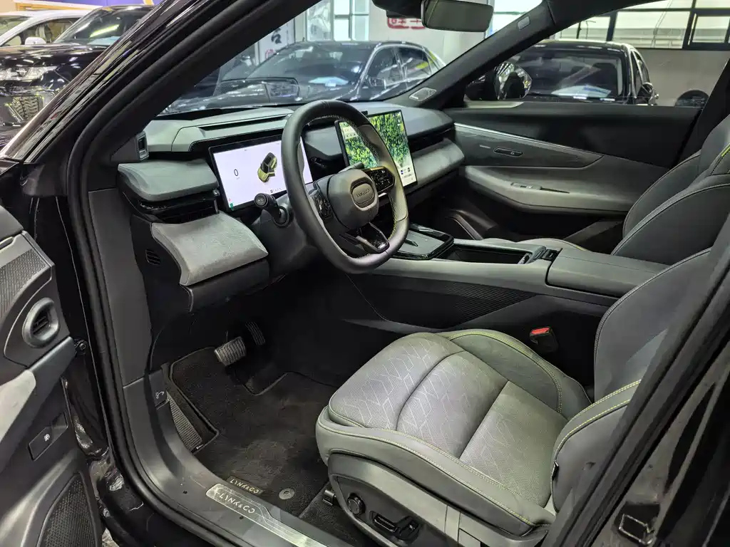 LYNK&CO 08 NEW ENERGY 2023