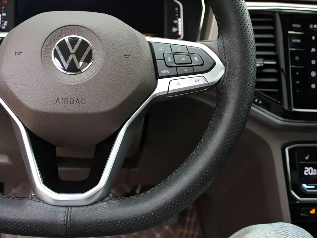 VOLKSWAGEN VILORAN 2022