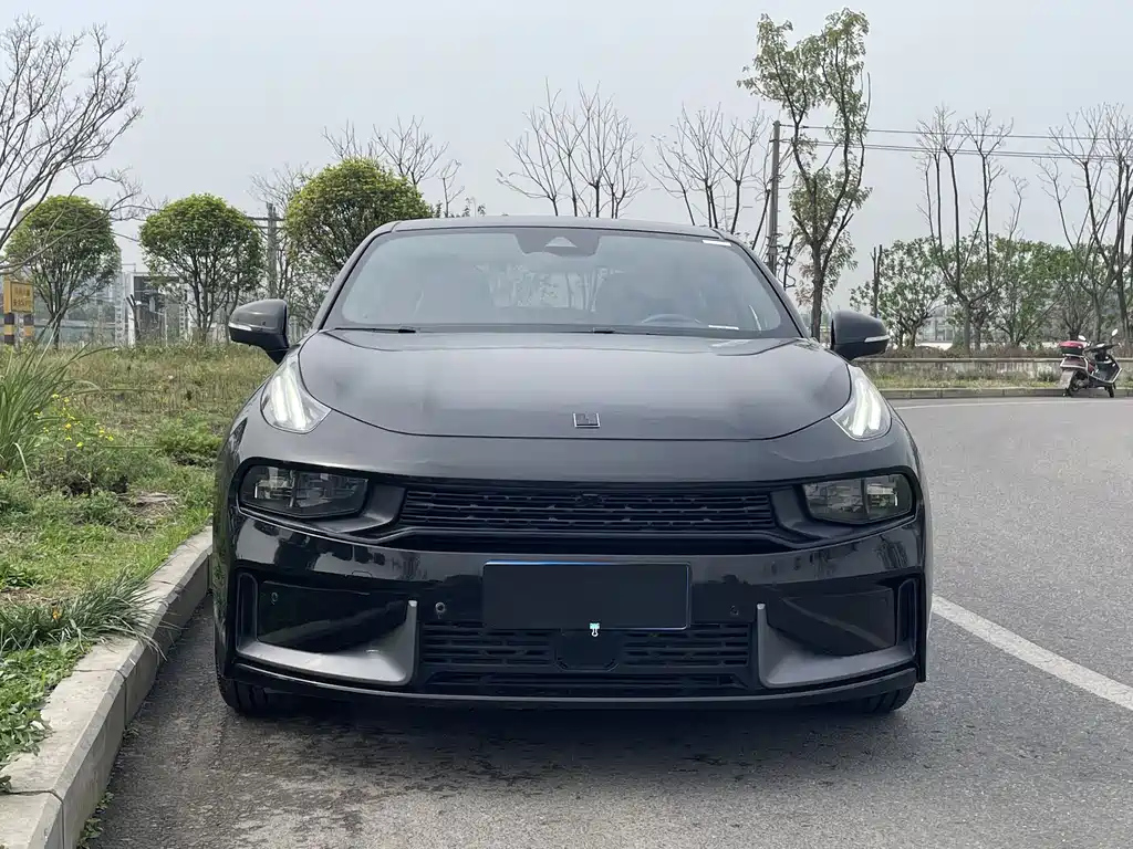 LYNK&CO 03 2020