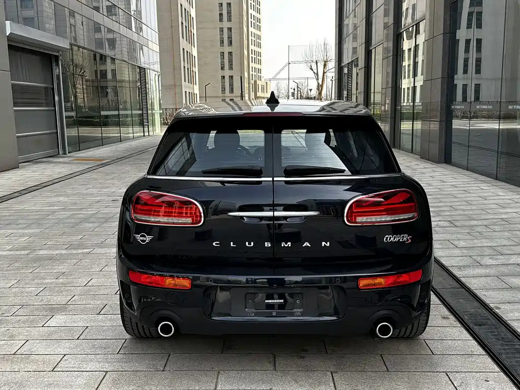 MINI CLUBMAN 2021