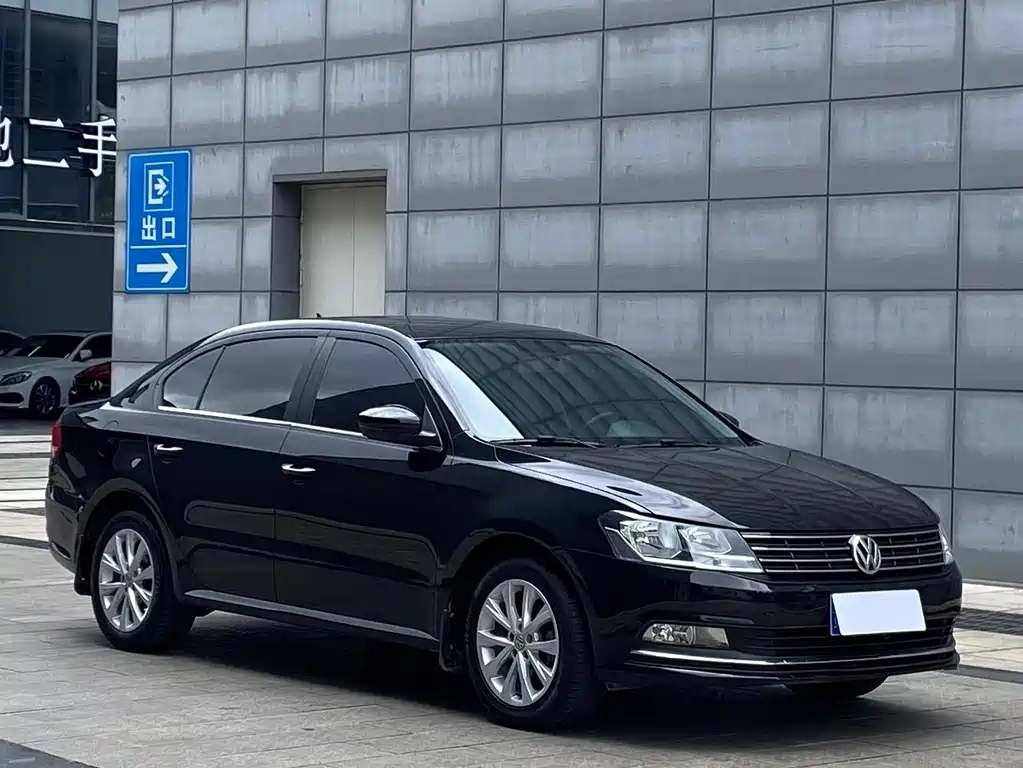 VOLKSWAGEN LAVIDA 2018