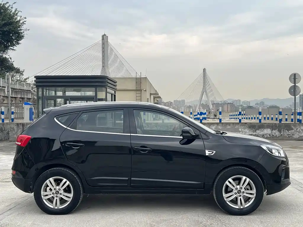 JAC REFINE S5 2014