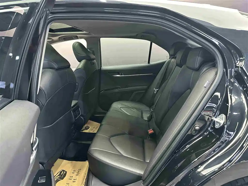TOYOTA CAMRY 2023