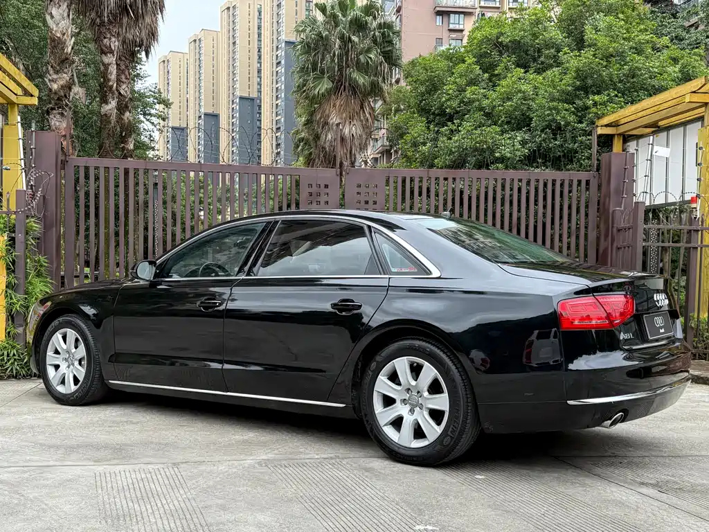 AUDI A8 2013