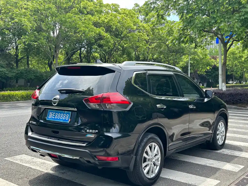 NISSAN X-TRAIL 2017