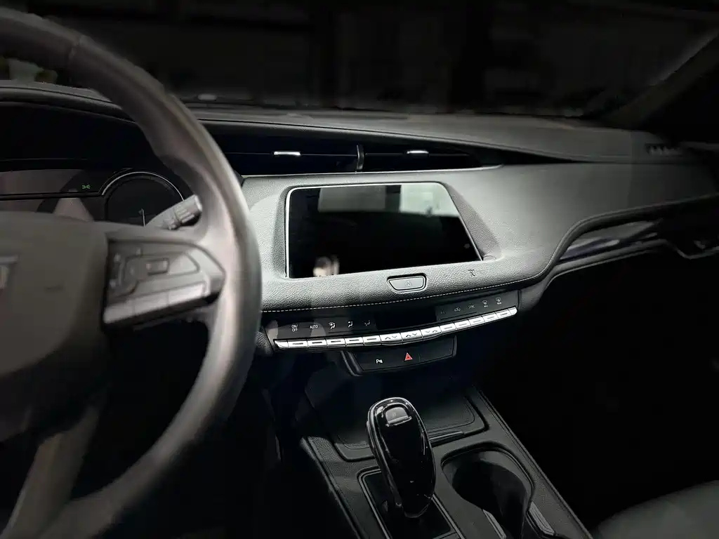 CADILLAC XT4 2022