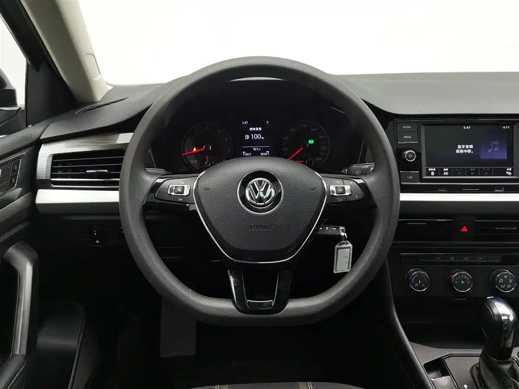 VOLKSWAGEN LAVIDA 2020