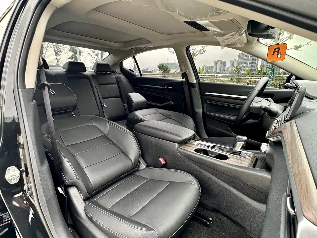 NISSAN TEANA 2022