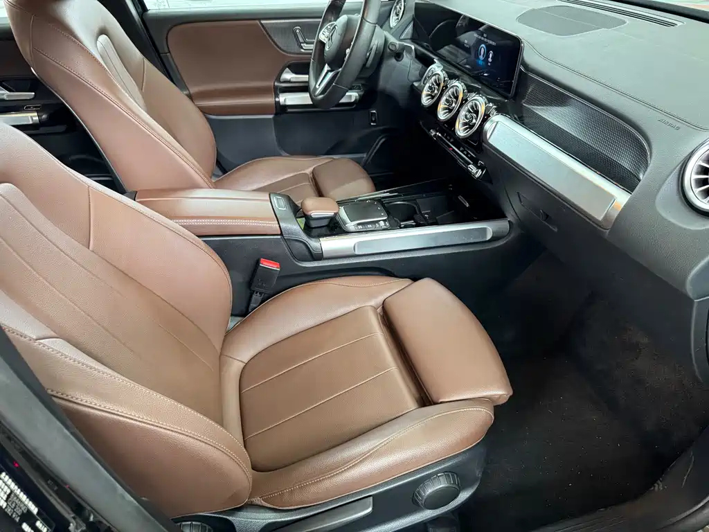 MERCEDES BENZ GLB 2022