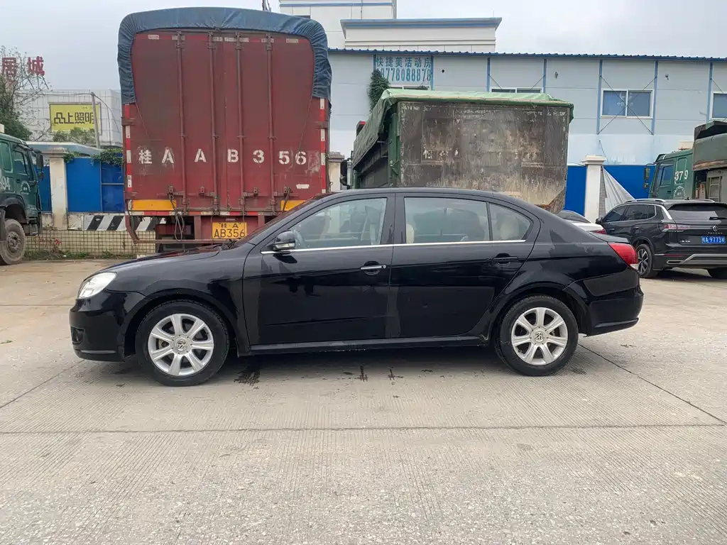 VOLKSWAGEN LAVIDA 2012