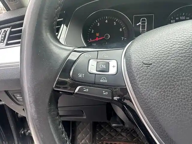 VOLKSWAGEN MAGOTAN 2017
