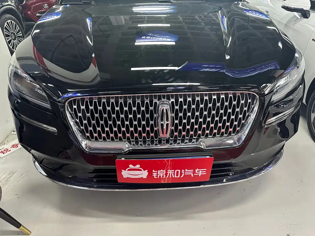 LINCOLN ADVENTURER 2022