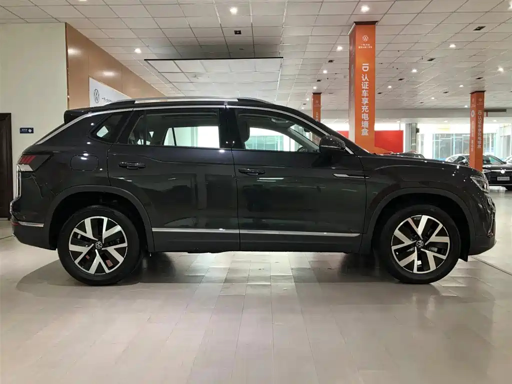 VOLKSWAGEN TAYRON 2023