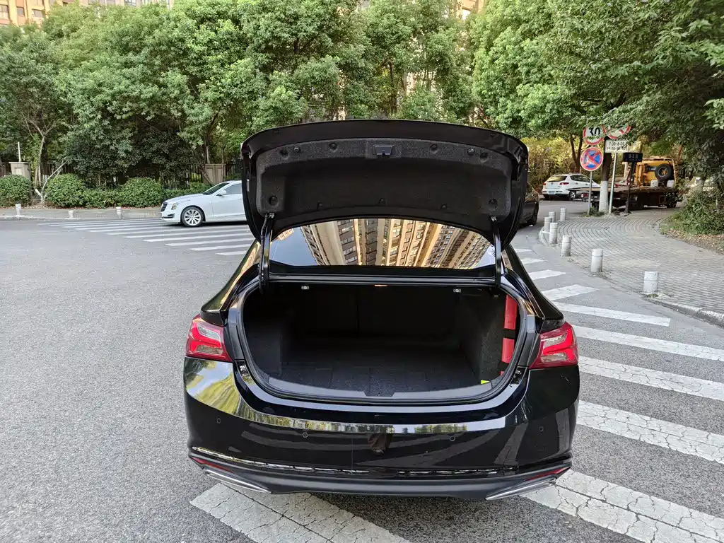 CHEVROLET MALIBU XL 2023