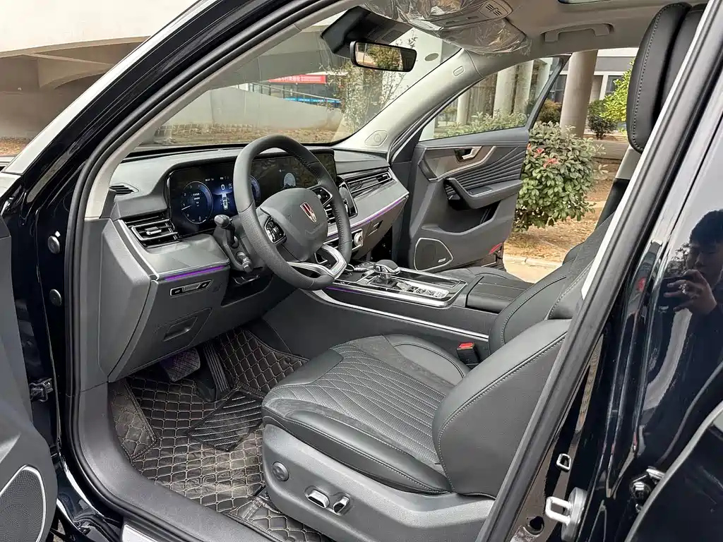 HONGQI HS5 2023