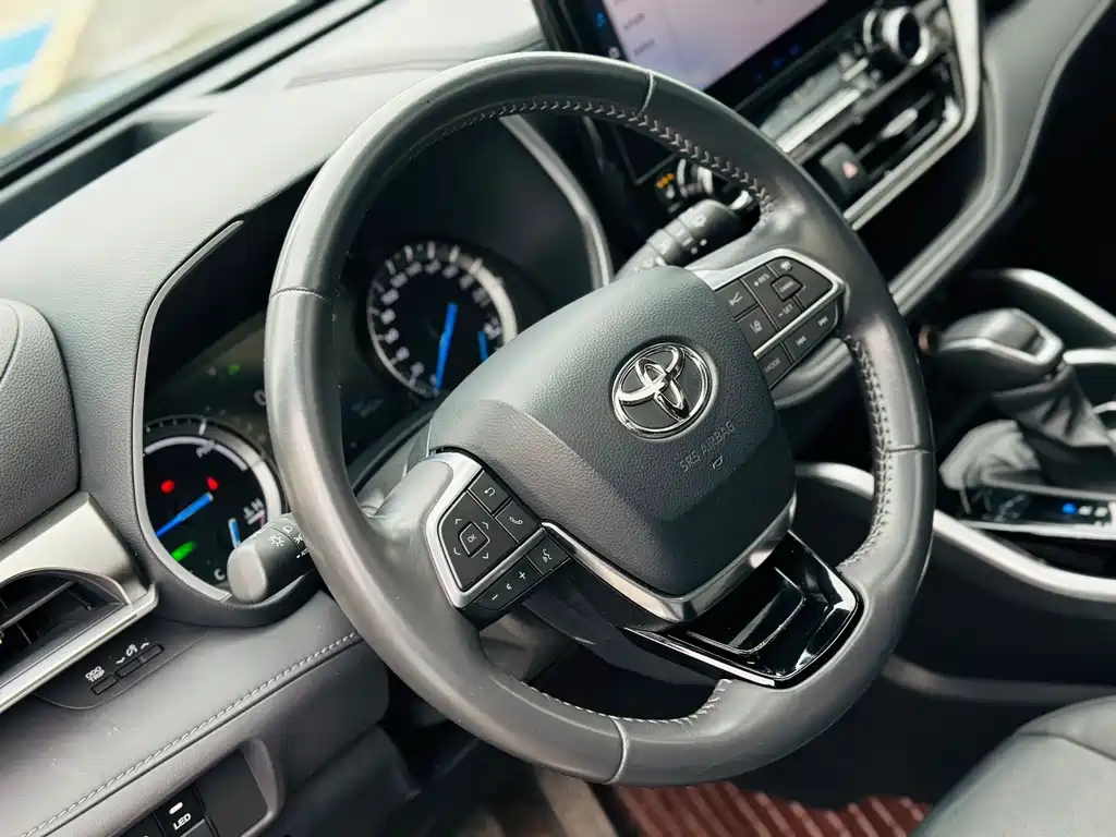TOYOTA HIGHLANDER 2022