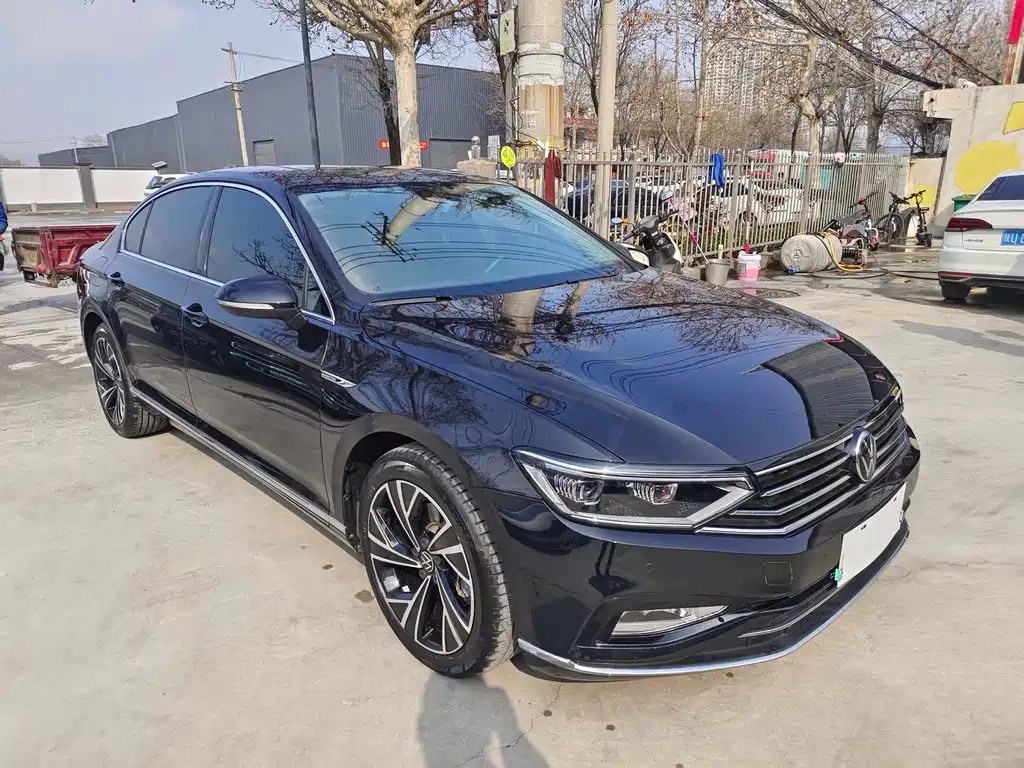 VOLKSWAGEN MAGOTAN 2022