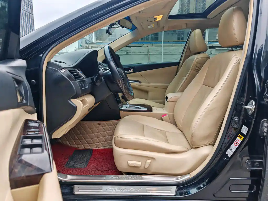 TOYOTA CAMRY 2015