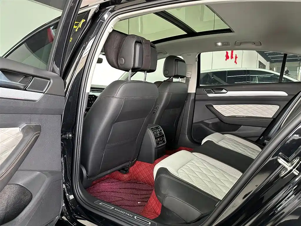 VOLKSWAGEN MAGOTAN 2024